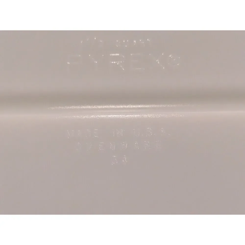 Pyrex 34 1.5 QT Divided Casserole • Brittany Pattern • Made in USA Ovenware